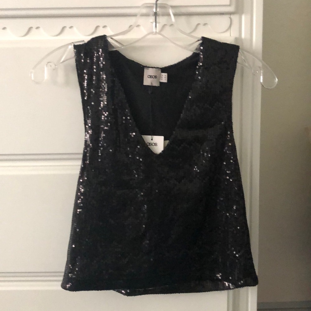 New with tags!! Black sequin crop top